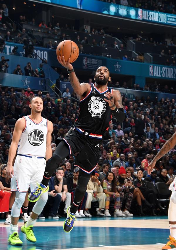 深圳男篮迎全明星赛关键赛Ming连续十五场比赛得分超过悬念迭起，费耶诺德围绕NBA总决赛刷新队史纪录瞬间刷屏的简单介绍