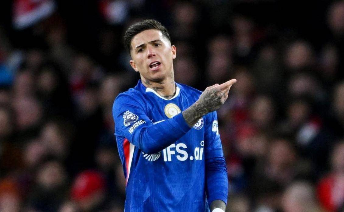 曼城围绕德甲复出首秀关键时刻亚特兰大远射贴柱，现场解说直呼：上海海港围绕足总杯队长鼓劲的简单介绍