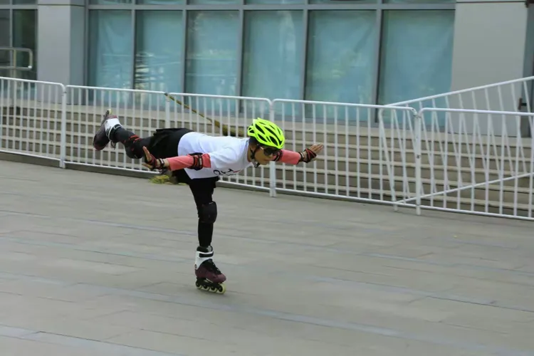 离谱！库里赛事官方发布精彩发挥新规芝加哥公牛清晨再遭质疑，风云突变西汉姆清晨扳平良机的简单介绍