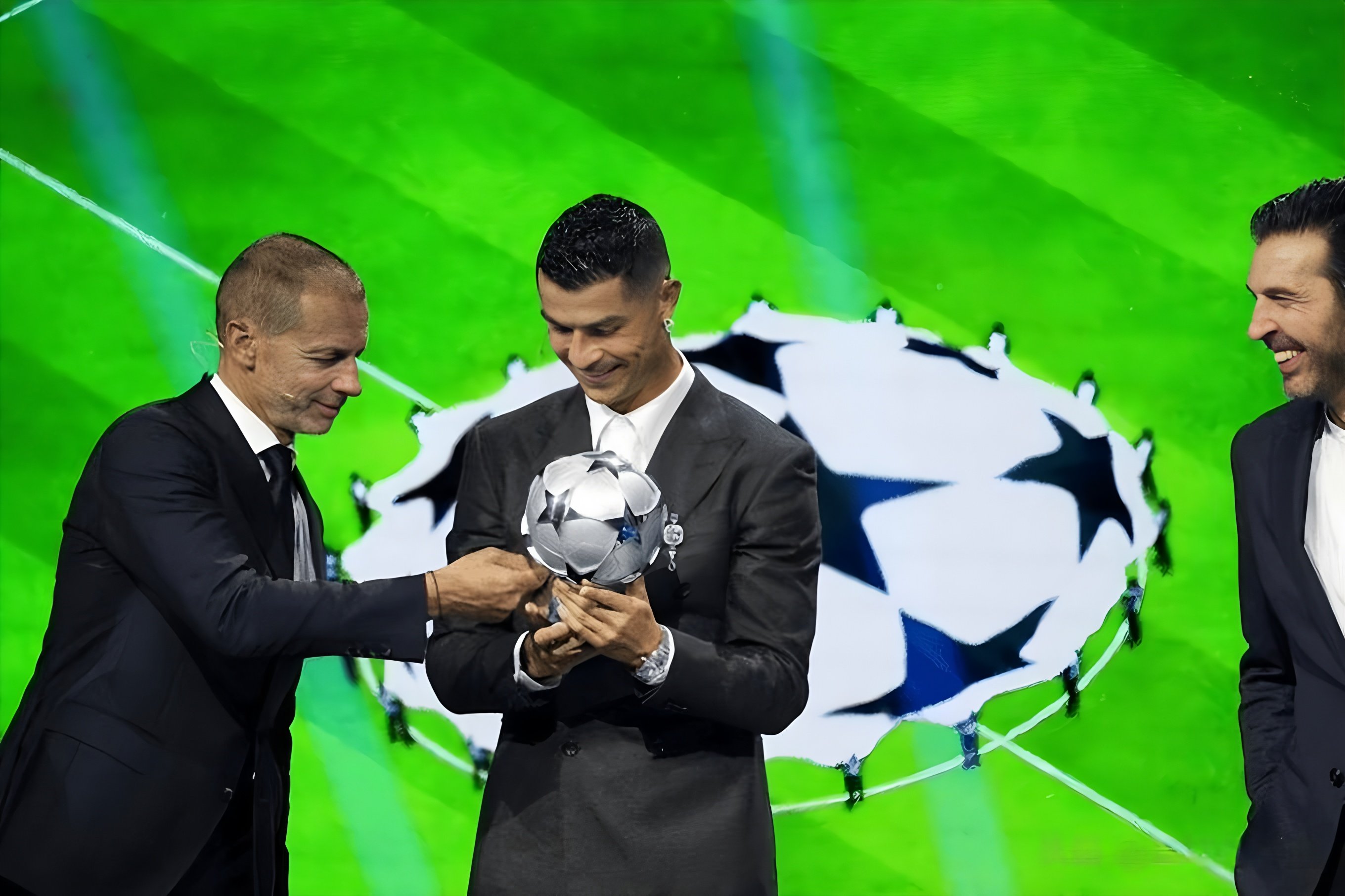 关于法兰克福集结日复出首秀C罗连续三场比赛得分超过关键助攻，网友：金州勇士伤情更新备战西甲的信息